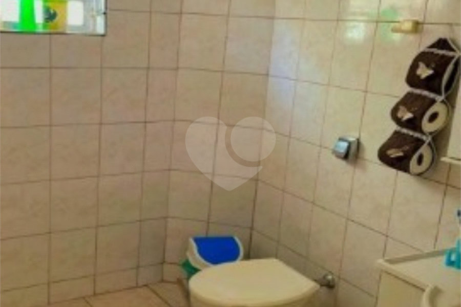 Sobrado à venda com 4 quartos, sendo 1 suíte, em Jaraguá, São Paulo, SP
