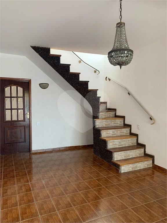 Sobrado à venda com 3 quartos em Vila Progredior, São Paulo, SP