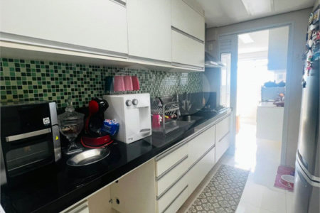 Apartamento à venda com 3 quartos, sendo 1 suíte, em Alto da Boa Vista, São Paulo, SP