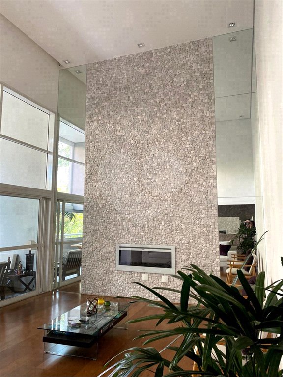 Apartamento à venda com 4 suítes em Vila Suzana, São Paulo, SP