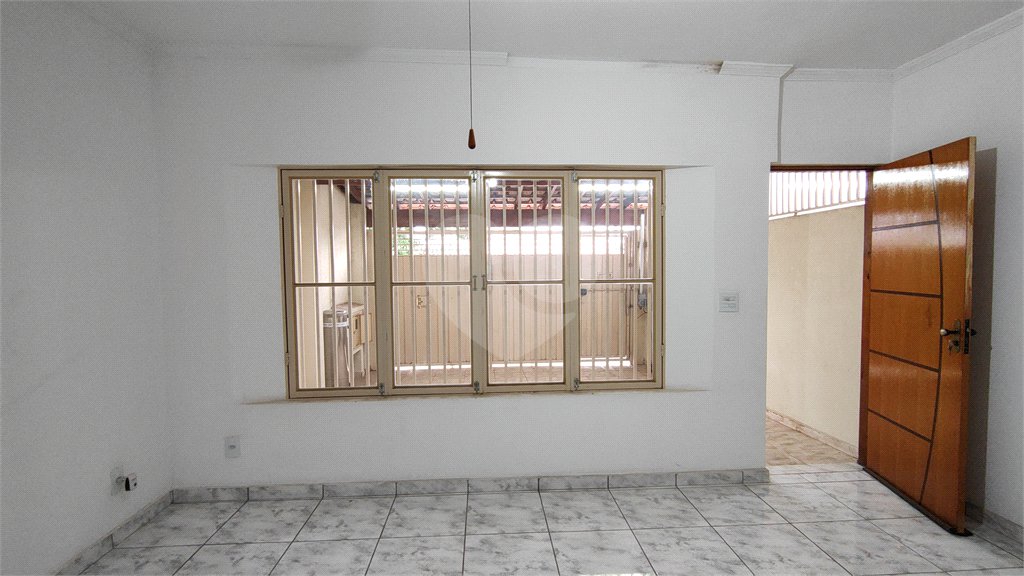 Casa à venda com 3 quartos, sendo 1 suíte, no Centro, Itu, SP