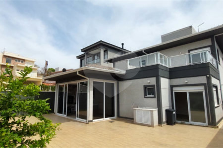 Casa à venda com 3 suítes no condomínio Figueira Garden, Atibaia - SP
