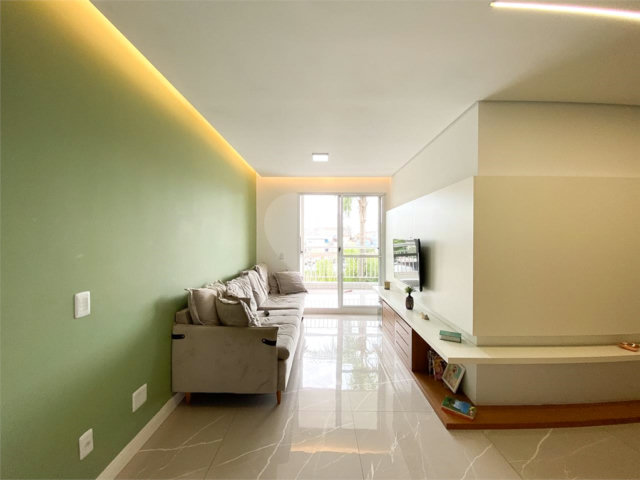 Apartamento à venda com 3 quartos, sendo 1 suíte,  em Vila Paiva, São Paulo, SP