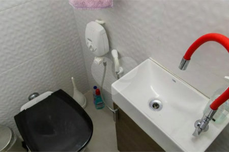 Casa à venda com 3 quartos, sendo 1 suíte, em Planalto Paulista, São Paulo, SP