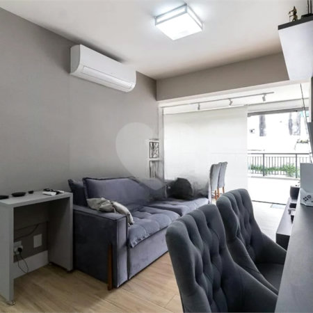 Apartamento Garden à venda ? 500 m do Metrô Conceição | Reformado e com quintal privativo
