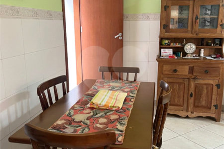 Casa à venda com 3 quartos, sendo 1 suíte, em Vila Mariana, São Paulo, SP