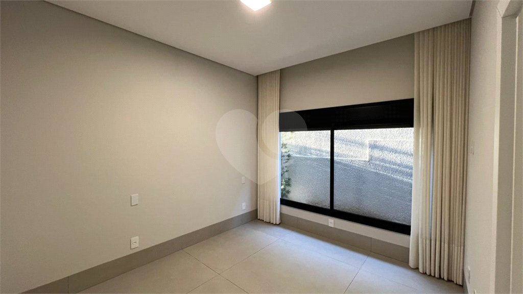 Casa à venda com 3 suítes no condomínio Villa Jardim, Cuiabá - MT