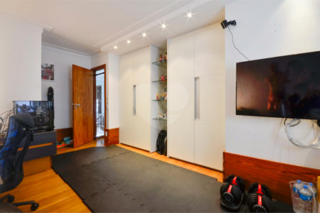 Casa à venda com 5 quartos, sendo 4 suítes, no condomínio Espaço Mobile - Real Parque, São Paulo - SP