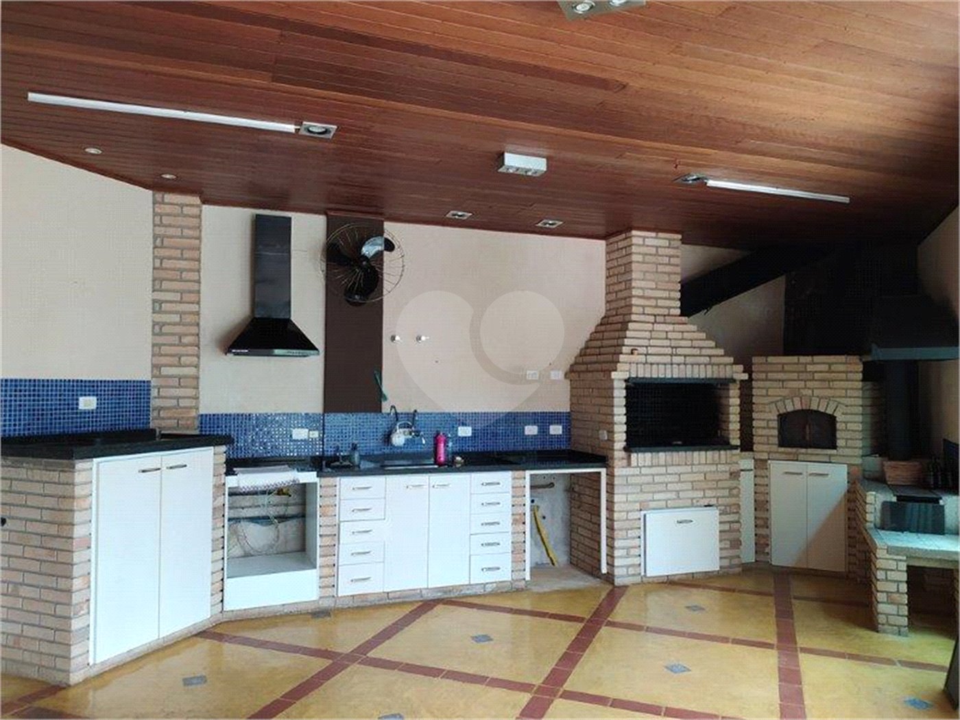 Casa à venda com 4 suítes no condomínio Parque Imperial, Mairiporã - SP
