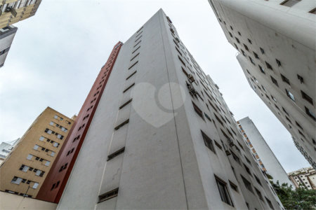 Apartamento à venda ou para alugar com 3 quartos, sendo 1 suíte,  em Itaim Bibi, São Paulo, SP