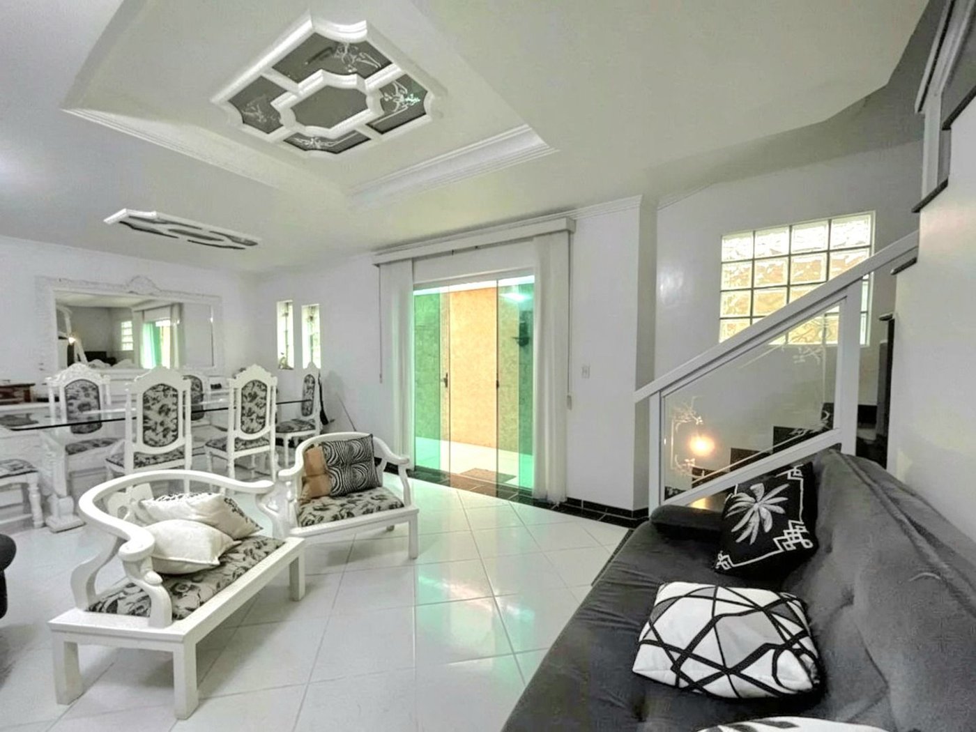 Casa com 3 dormitórios à venda, 210 m² por R$ 1.200.000,00 - Encruzilhada - Santos/SP