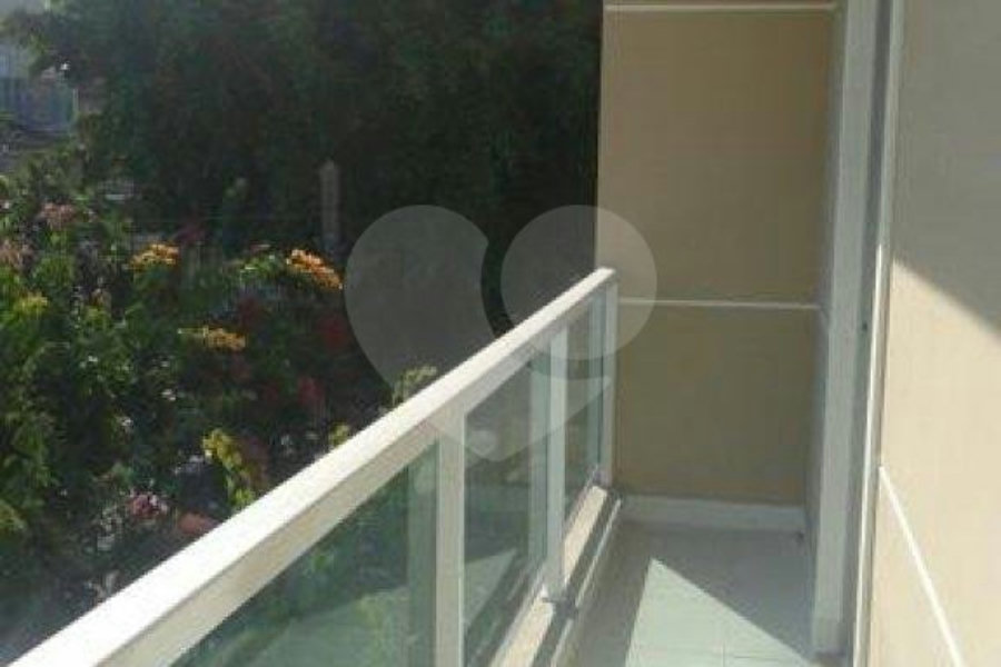 Sobrado à venda com 3 suítes em Vila Constança, São Paulo, SP