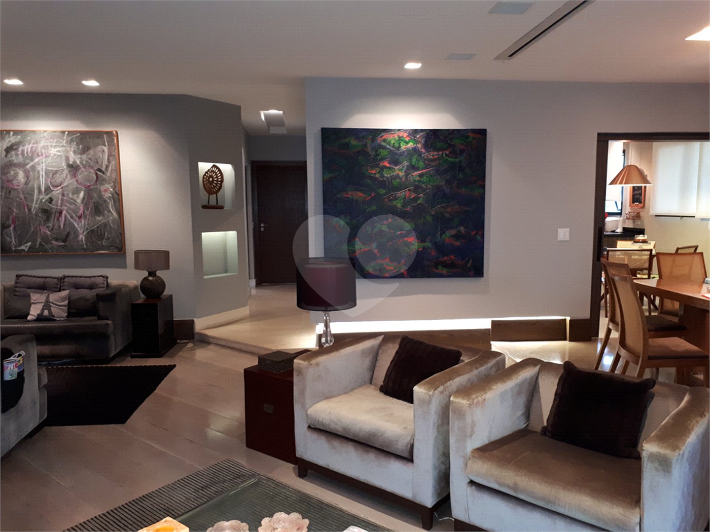 Apartamento à venda com 4 quartos, sendo 3 suítes, em Campo Belo, São Paulo, SP