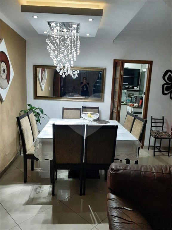 Sobrado à venda com 3 quartos, sendo 2 suítes,  em Vila Gustavo, São Paulo, SP