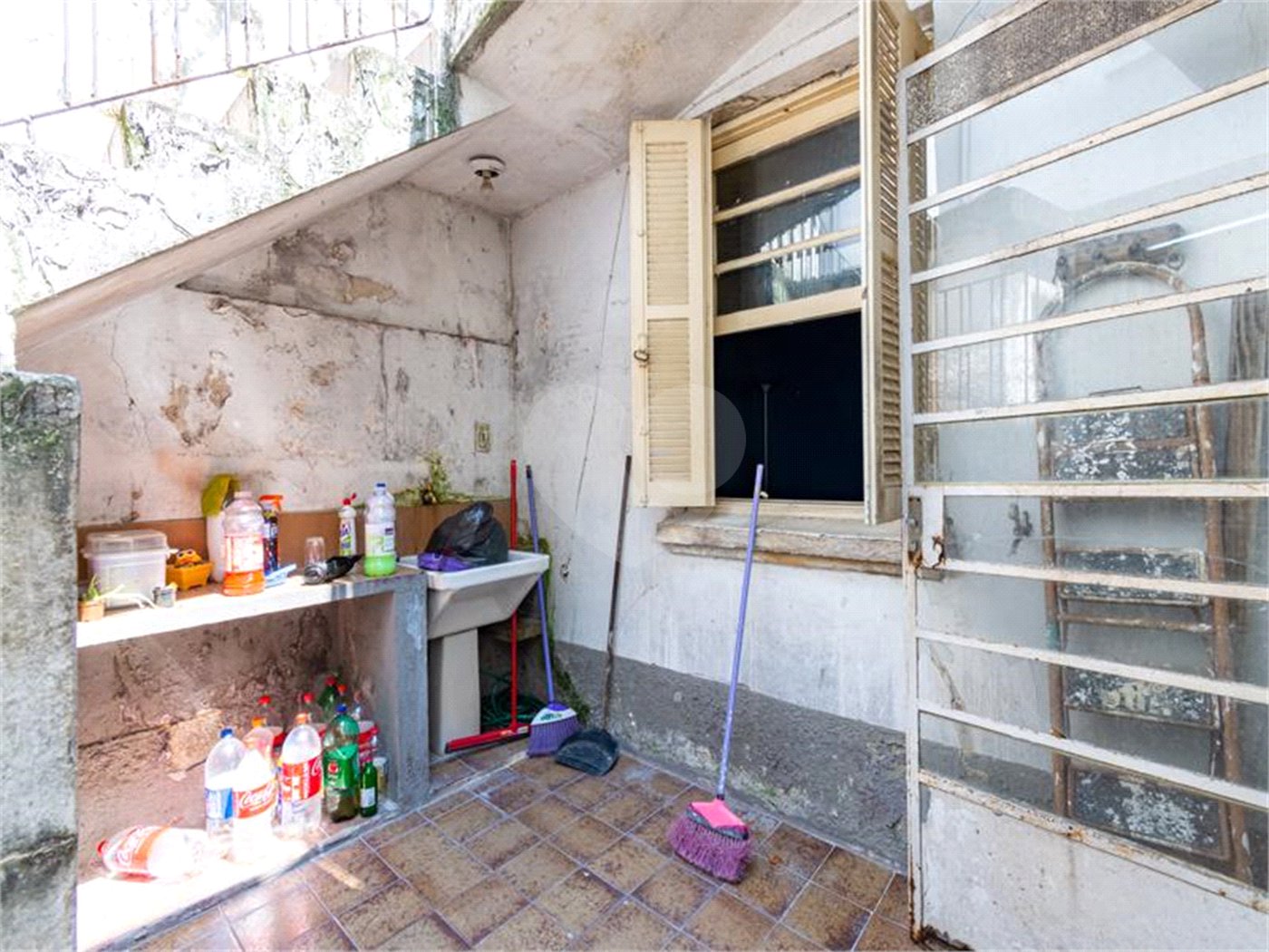 Sobrado à venda com 4 quartos, sendo 1 suíte, em Jardim das Acácias, São Paulo, SP