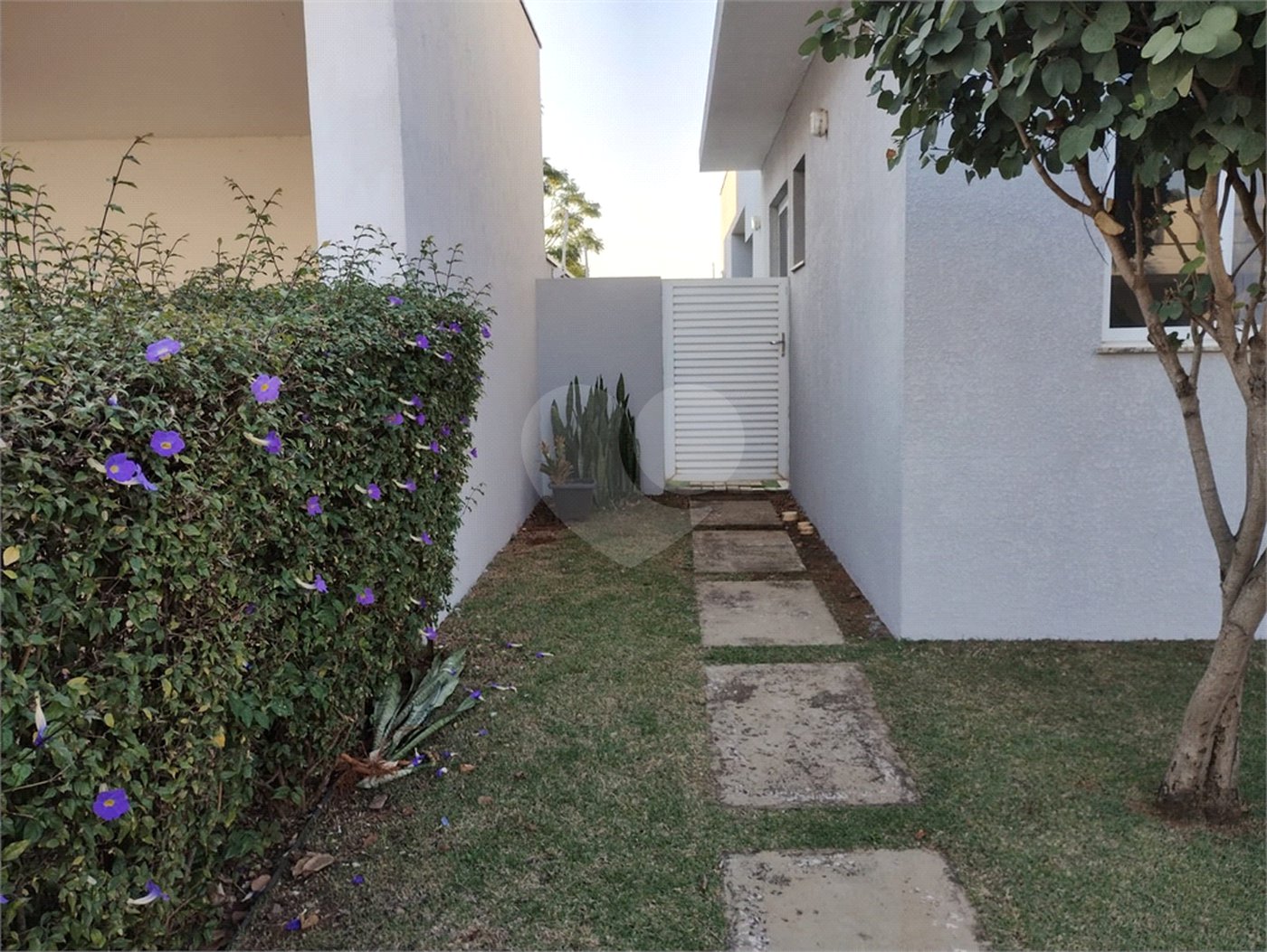 Casa para alugar com 3 suítes no condomínio Residencial Alto de Itaici, Indaiatuba - SP