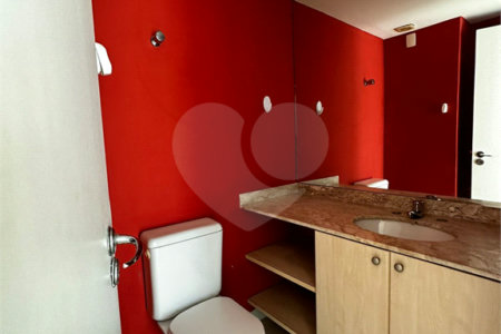 Apartamento à venda com 3 quartos, sendo 1 suíte, em Vila Andrade, São Paulo, SP