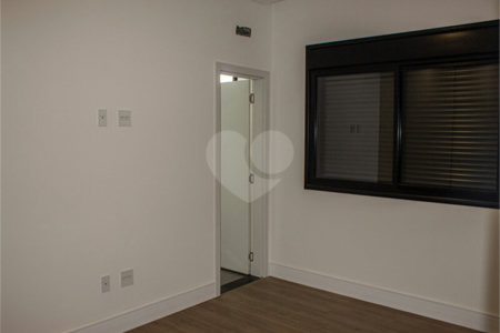 Casa à venda com 3 suítes no condomínio Residencial Central Parque, Salto - SP