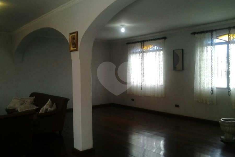 Sobrado à venda com 4 quartos, sendo 2 suítes, em Mandaqui, São Paulo, SP