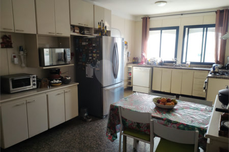 Apartamento à venda com 4 suítes em Jardim Marajoara, São Paulo, SP