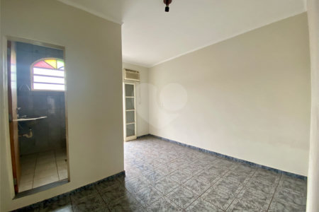 Sobrado à venda com 3 suítes em Campos Elíseos, Ribeirão Preto, SP