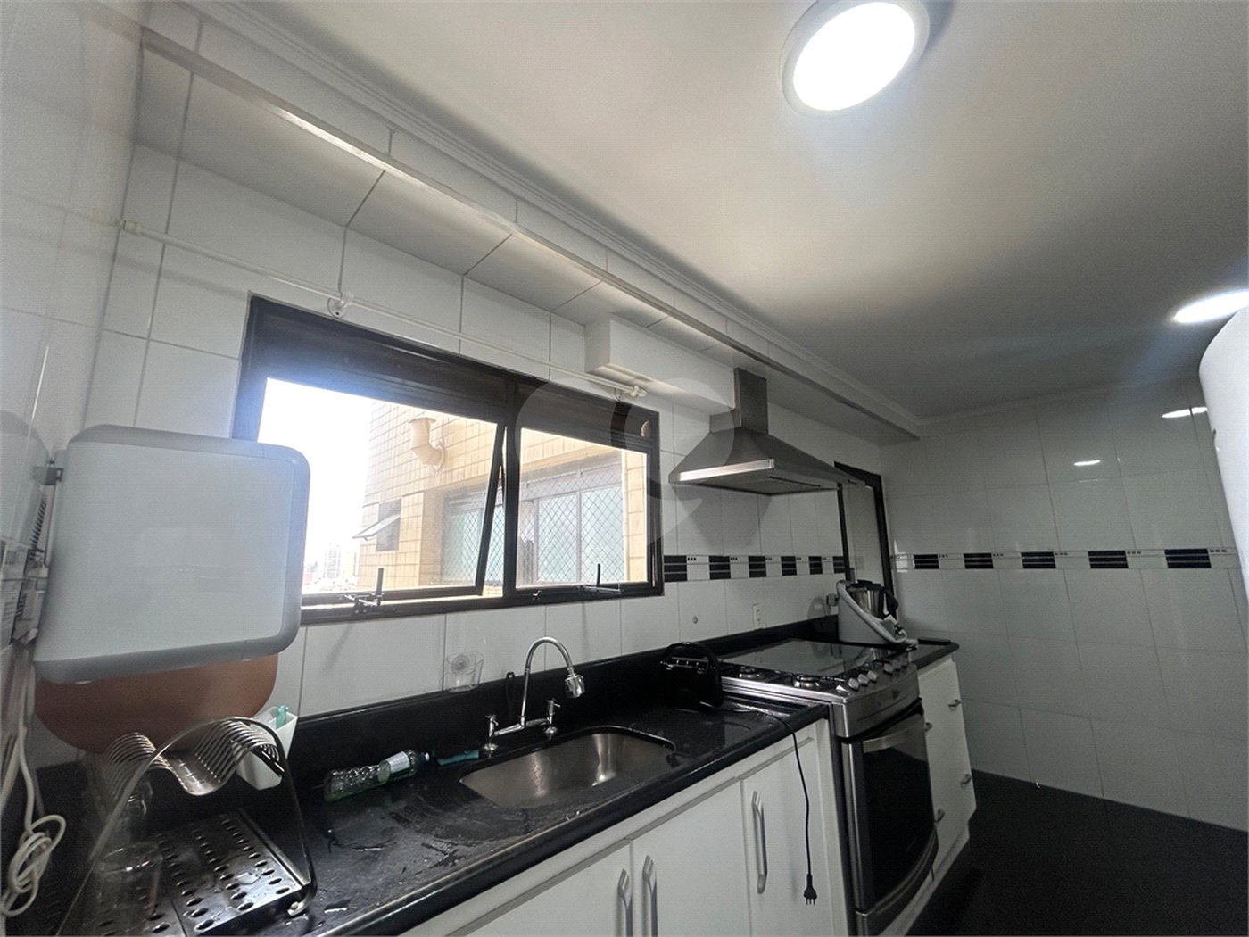 Apartamento à venda com 3 quartos, sendo 2 suítes, em Alto da Boa Vista, São Paulo, SP