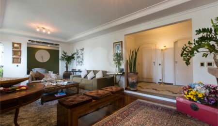 Apartamento à venda com 4 quartos, sendo 3 suítes,  em Campo Belo, São Paulo, SP