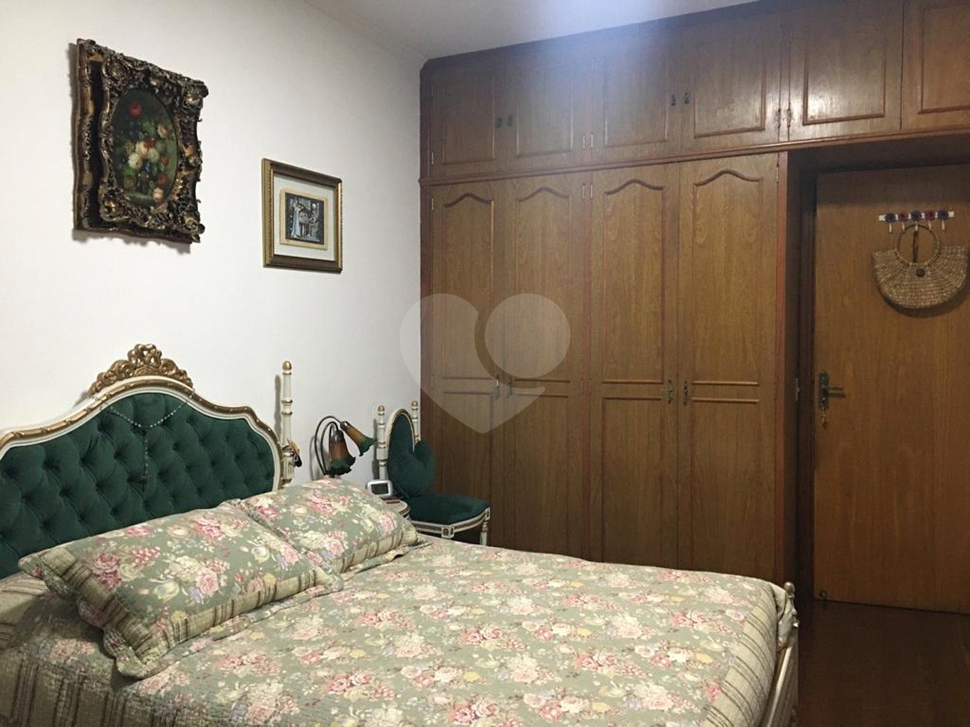 Casa à venda com 5 quartos, sendo 4 suítes,  em Vila Tramontano, São Paulo, SP
