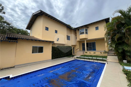 Casa à venda ou para alugar com 4 quartos, sendo 3 suítes, no condomínio Estância Marambaia, Vinhedo - SP