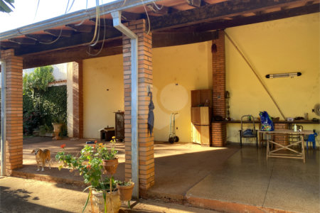 Casa à venda com 3 quartos, sendo 1 suíte, em Parque Residencial Monte Carlo, Ponta Porã, MS