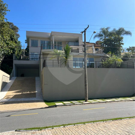 Casa à venda com 6 quartos, sendo 4 suítes,  no condomínio Estância Marambaia, Vinhedo - SP