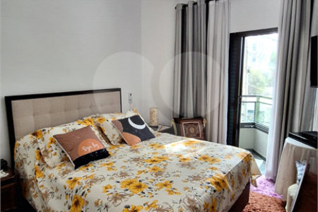 Apartamento em Perdizes 3 suítes, 4 vagas de garagem.