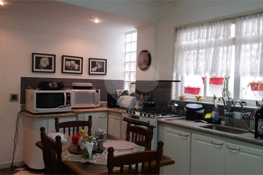Sobrado à venda com 3 quartos, sendo 1 suíte, em Tremembé, São Paulo, SP