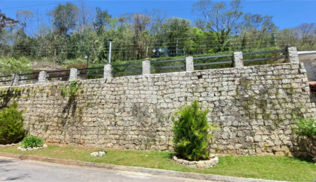 Casa à venda com 3 quartos, sendo 2 suítes,  no condomínio Alpes de Caieiras, Caieiras - SP
