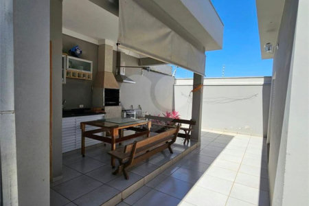 Casa à venda com 3 quartos, sendo 1 suíte, em Vila Nastri, Itapetininga, SP