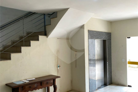 Apartamento à venda com 2 quartos no Centro, Ponta Porã, MS