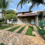 Casa à venda com 4 quartos, sendo 1 suíte, no condomínio Raizes, Paulínia - SP