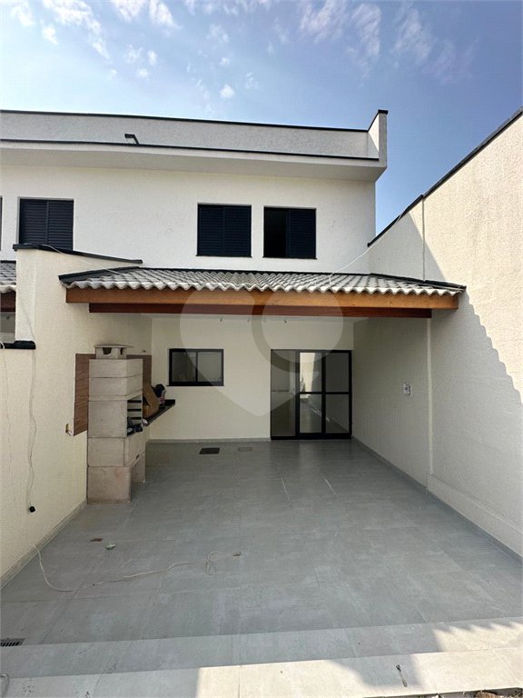 Sobrado à venda com 3 quartos, sendo 1 suíte,  em Jardim Esperança, Mogi das Cruzes, SP