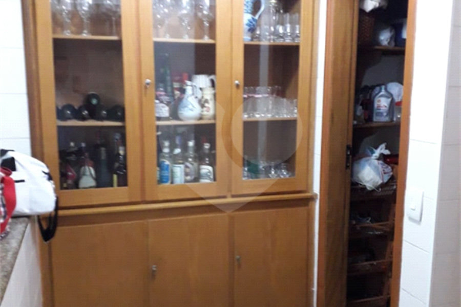Sobrado à venda com 4 quartos, sendo 1 suíte, em Tremembé, São Paulo, SP