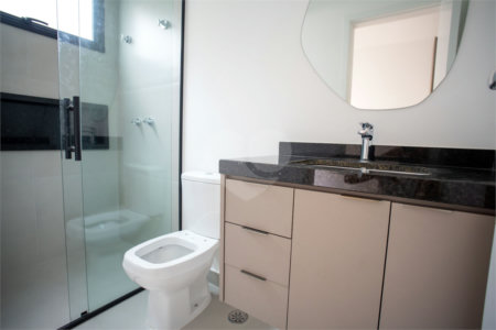 Casa à venda com 3 suítes em Vila Santista, Atibaia, SP