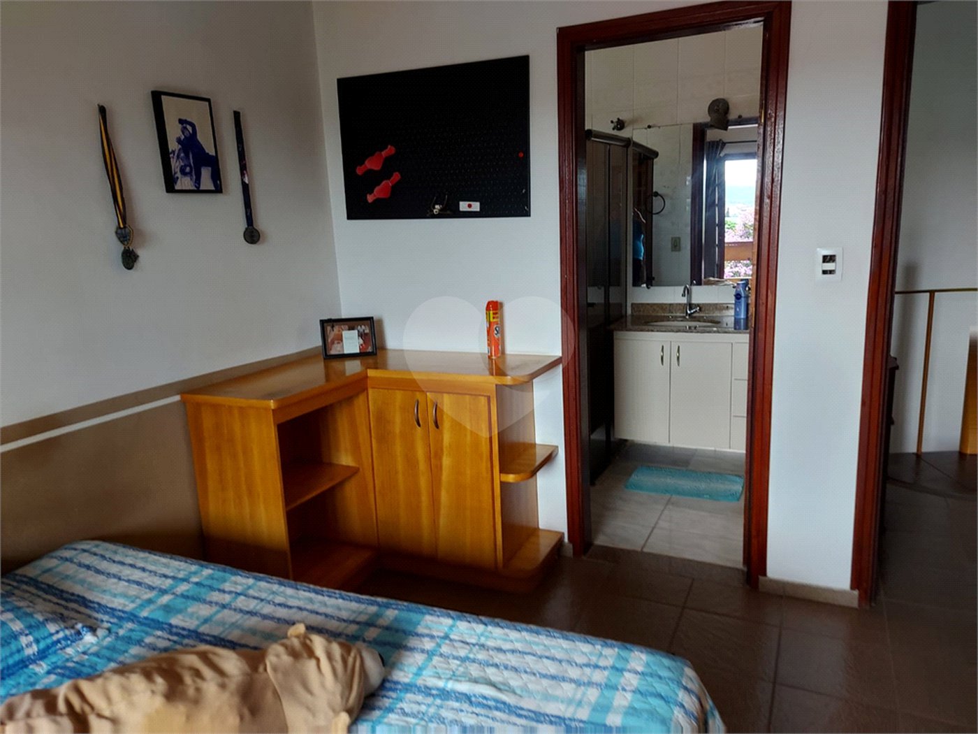 Sobrado à venda com 5 quartos, sendo 4 suítes, em Santa Rosa, Vinhedo, SP