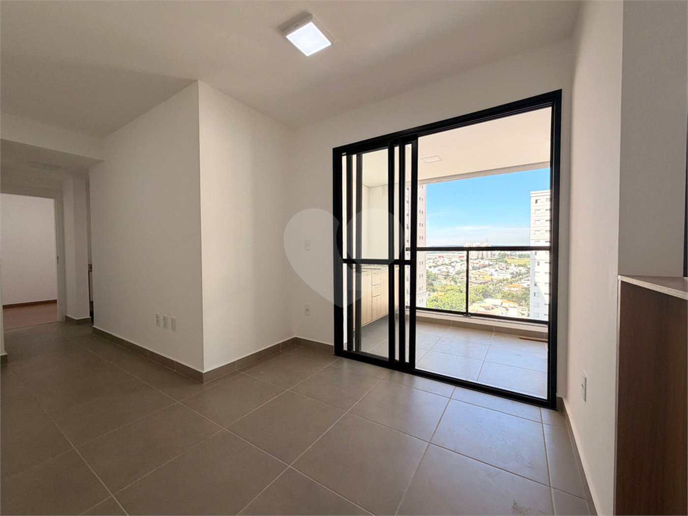 Apartamento à venda ou para alugar com 2 quartos, sendo 1 suíte, em Parque Campolim, Sorocaba, SP