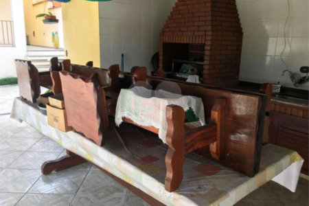 Casa à venda com 4 quartos, sendo 2 suítes,  em Vila Suzana, São Paulo, SP