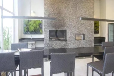 Cobertura amplo com 110m² mobilizada à venda no Campo Belo