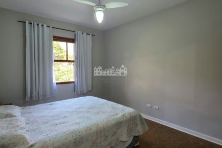 Casa à venda com 4 quartos, sendo 2 suítes, em Vila Petrópolis, Atibaia, SP