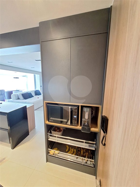 Apartamento à venda com 4 quartos, sendo 2 suítes,  em Vila Anastácio, São Paulo, SP
