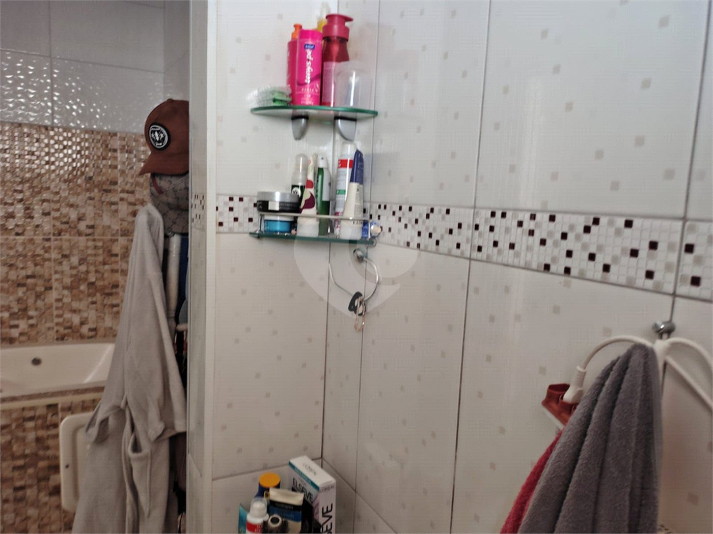 Casa à venda com 3 quartos, sendo 2 suítes, em Jardim Josane, Sorocaba, SP