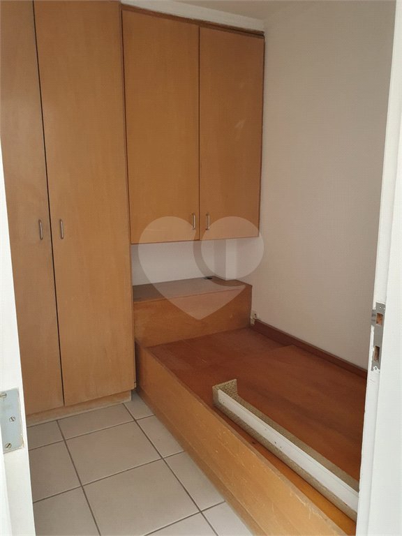 Casa à venda com 2 quartos, sendo 1 suíte,  no condomínio Flamboyant, São Paulo - SP