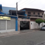 Casa com salão adjacente gerando renda!