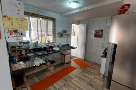 Casa à venda com 3 quartos, sendo 1 suíte,  em Vila Nivi, São Paulo, SP